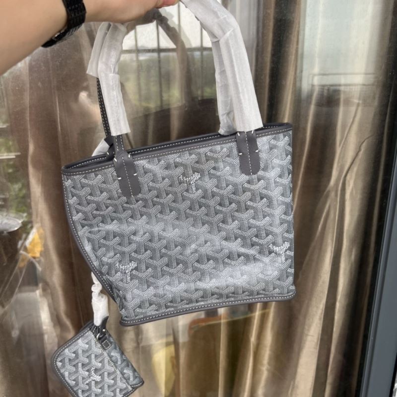 Goyard Shopping Bags